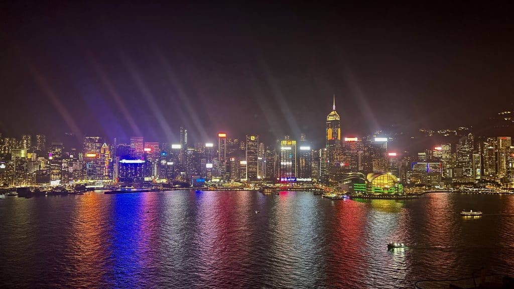 Rosewood Hongkong Ausblick Nachts 