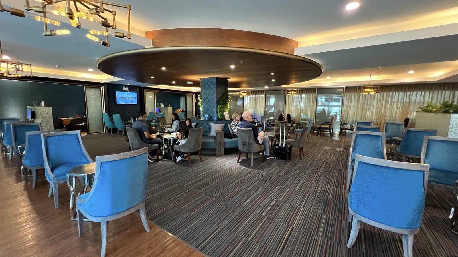 Review: Bangkok Airways Blue Ribbon Lounge Bangkok