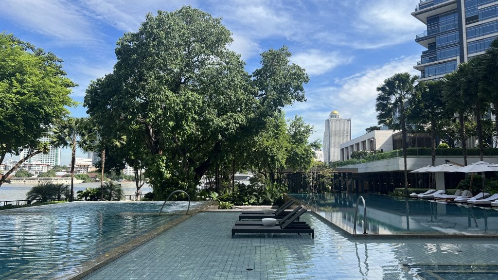 Four Seasons Bangkok Pool 