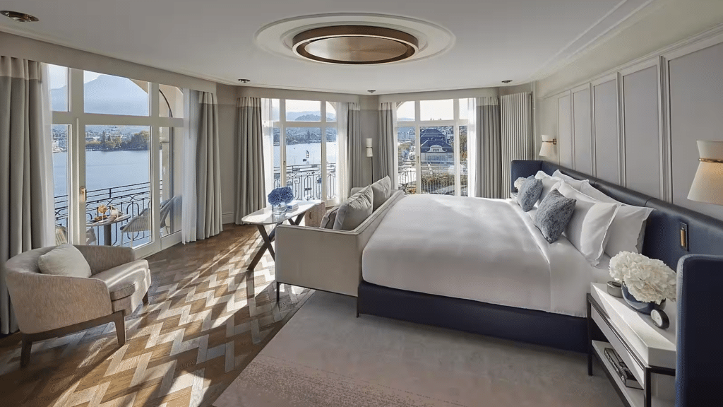 Mandarin Oriental Luzern Panoramic Junior Suite Schlafzimmer