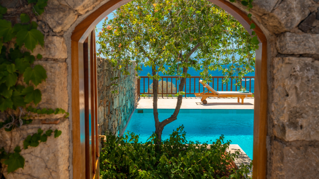 Elounda Mare Hotel Deluxe Bungalow Pool