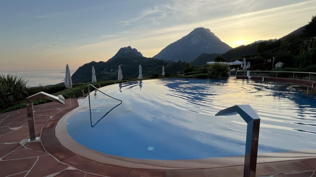 Lefay Resort Spa Lago Di Garda Runder Pool