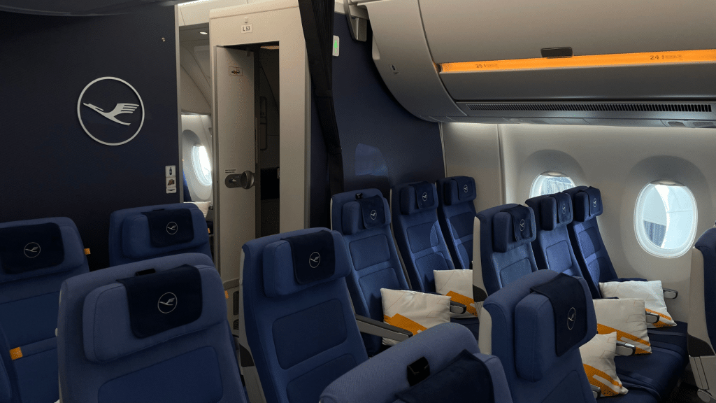 Lufthansa Allegris A350 Economy Class