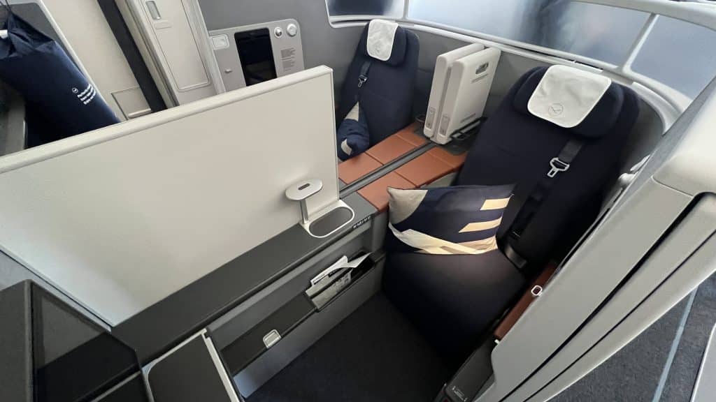Lufthansa Allegris Business Class Suite Mitte 