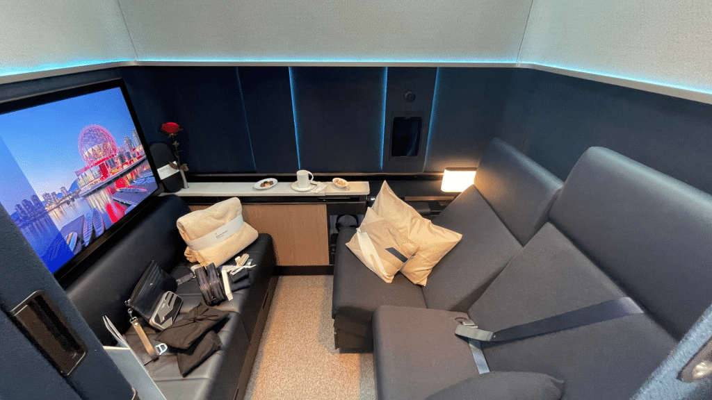 Lufthansa Allegris Preview Presse Event First Class Suite Plus Mockup