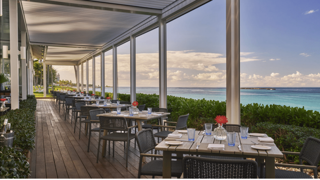 Four Seasons Ocean Club Bahamas DUNE Restaurant Terrasse