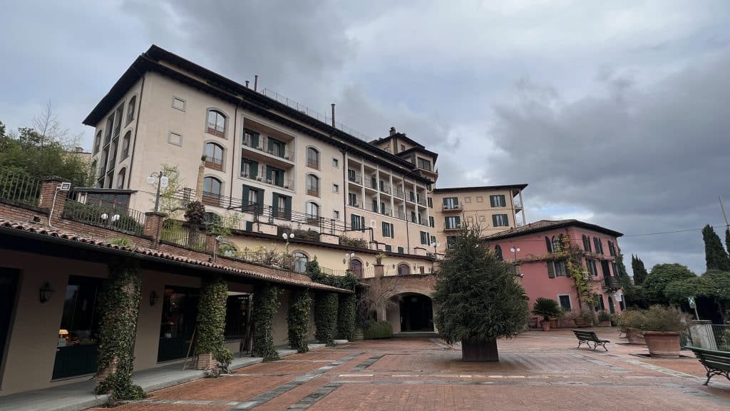 Renaissance Tuscany Il Ciocco Resort Aussen