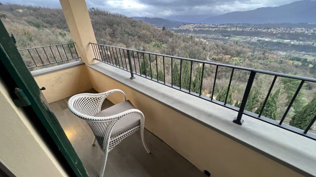 Renaissance Tuscany Il Ciocco Resort Balkon
