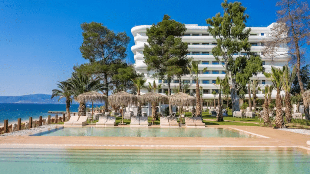 Hilton Isla Brown Corinthia Resort Spa Pool