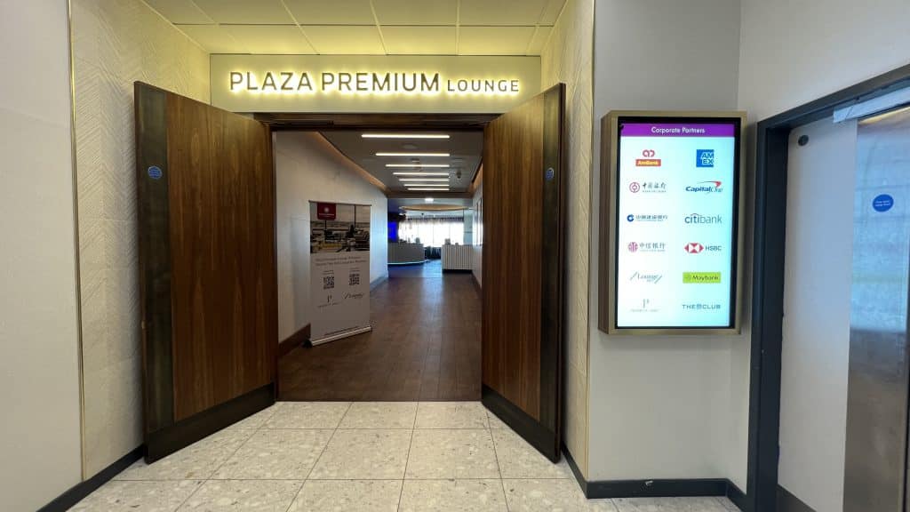 Plaza Premium Lounge Edinburgh Eingang
