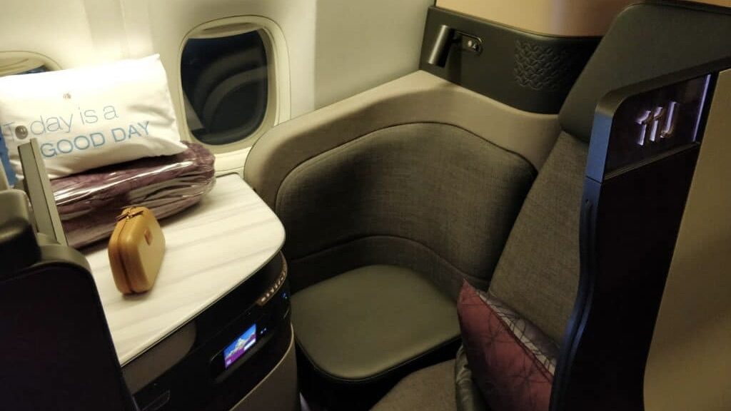 Qatar Airways QSuite Business Class 
