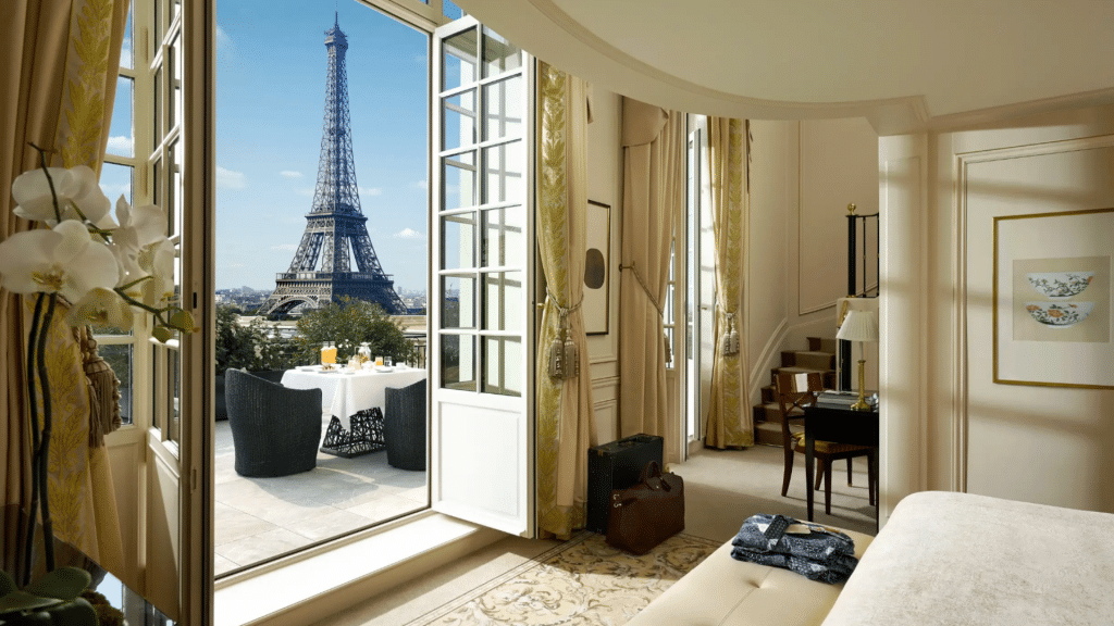 Shangri La Paris Duplex Terrace Eiffel View Suite
