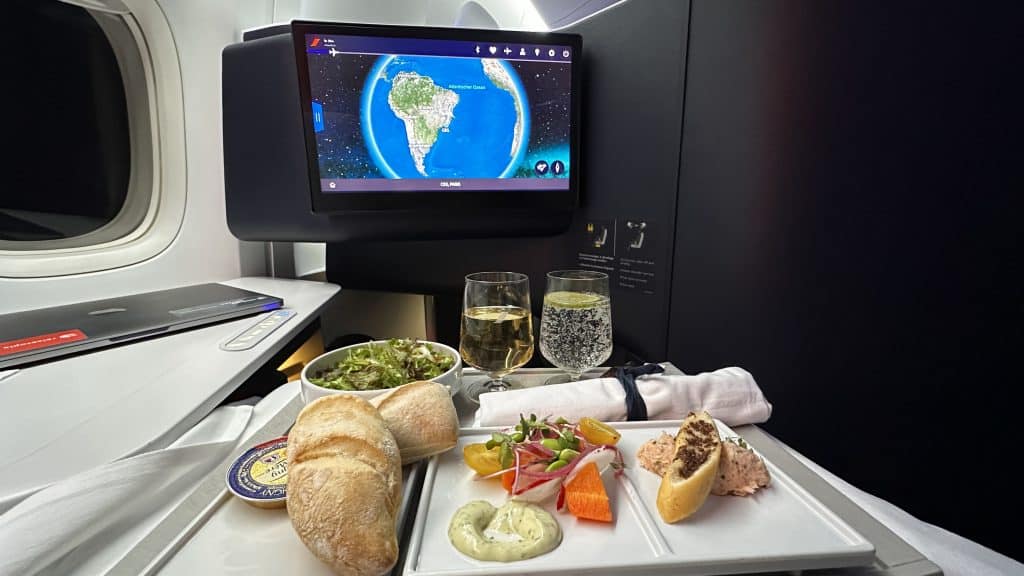 Air France Business Class Boeing 777 300ER Catering