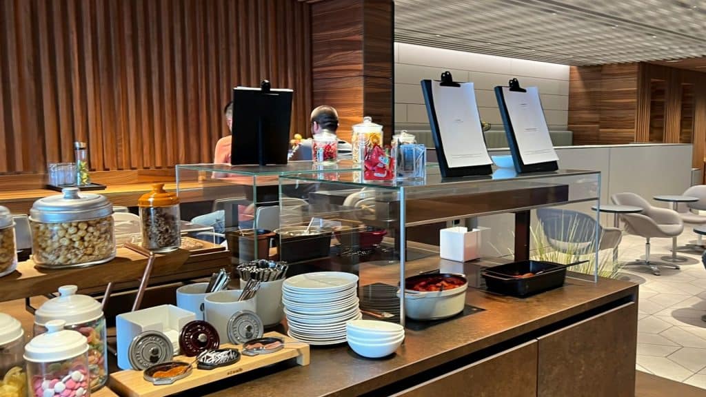 BER Lounge Tegel Buffet 