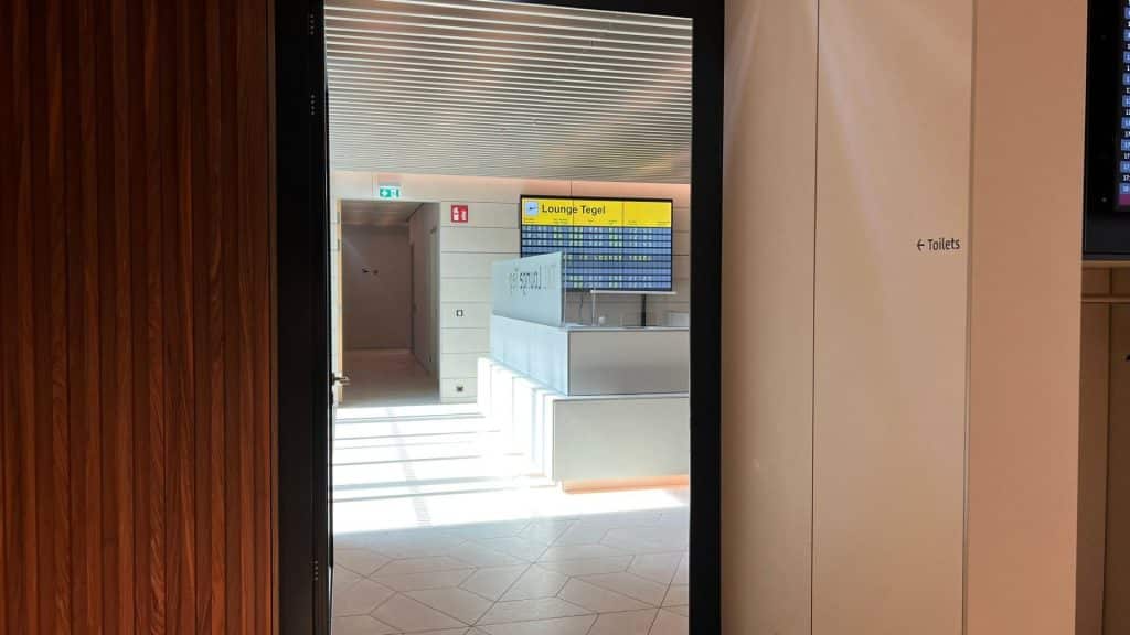 BER Lounge Tegel Toiletten