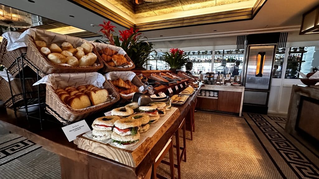 Belmond Hotel Copacabana Palace Fruehstuecksbuffet Brot 