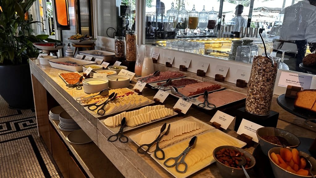 Belmond Hotel Copacabana Palace Fruehstuecksbuffet Kaese