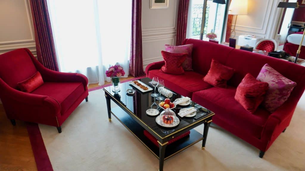 Das Wohnzimmer der Prestige Suite im La Réserve