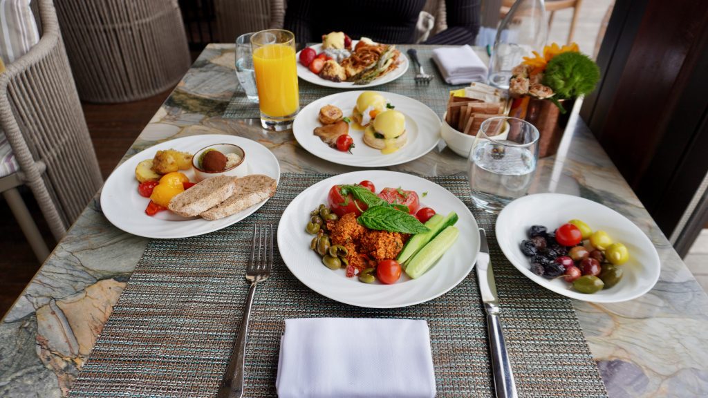 Reichhaltiges Frühstück im Mandarin Oriental