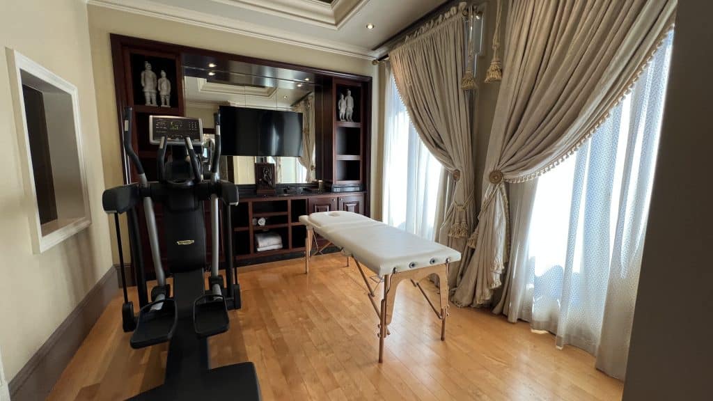 Hotel Grande Bretagne Athen Massageraum Suite 