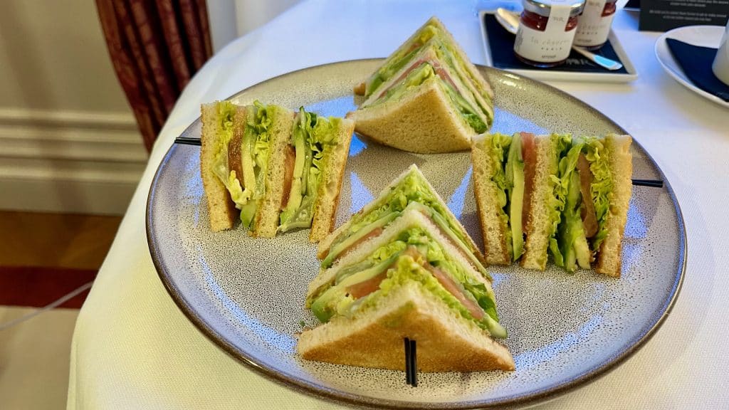 Club Sandwich vom Room Service