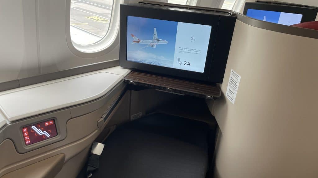 Der Austrian Airlines Business Class Sitz als flaches Bett