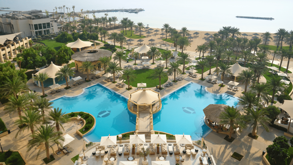 InterContinental Doha Beach CLub Strand Pool