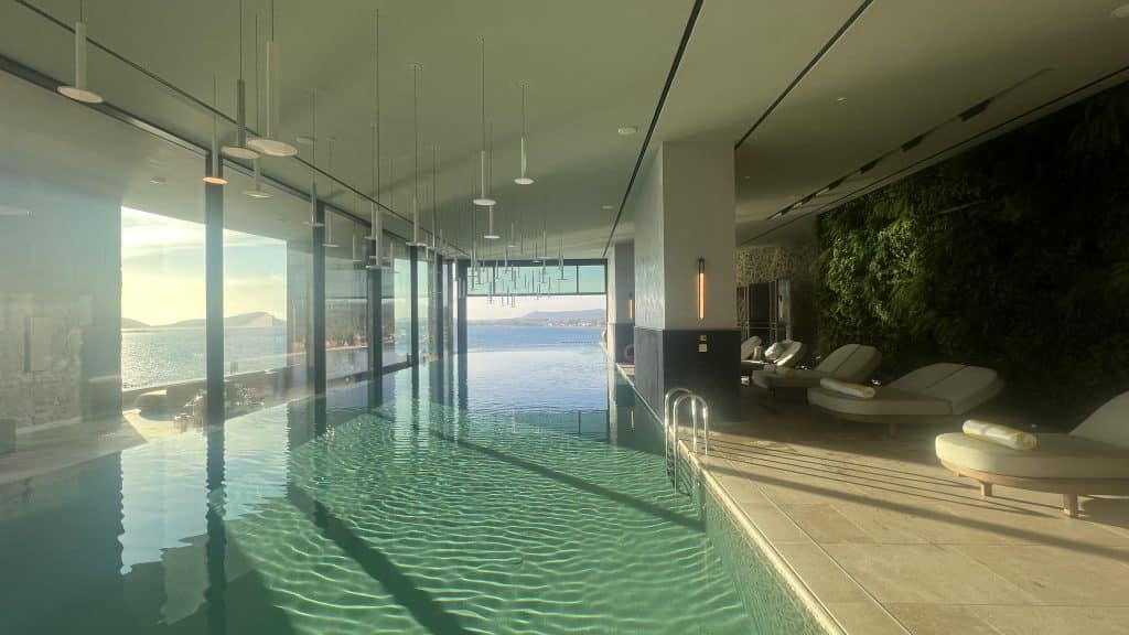 Mandarin Oriental Costa Navarino Innenpool 