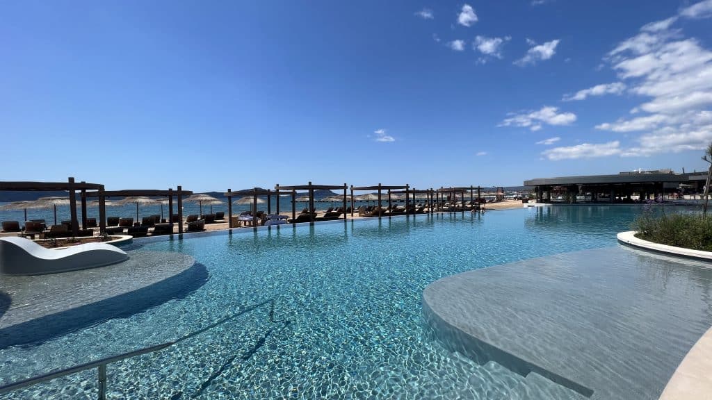 Mandarin Oriental Costa Navarino Grosser Pool