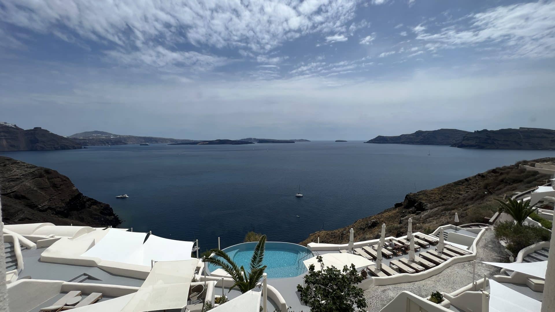 Mystique Santorini Ausblick Infinity Pool 