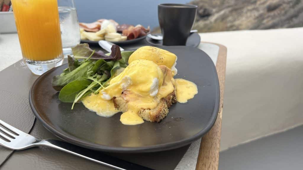 Mystique Santorini Eggs Benedict 