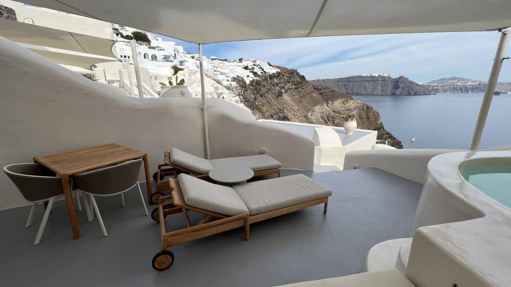 Mystique Santorini Liegen Balkon