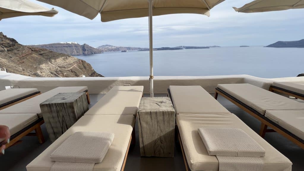 Mystique Santorini Liegen Pool 