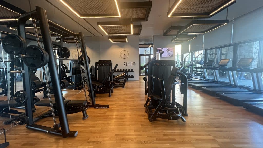 W Costa Navarino Fitnessraum 