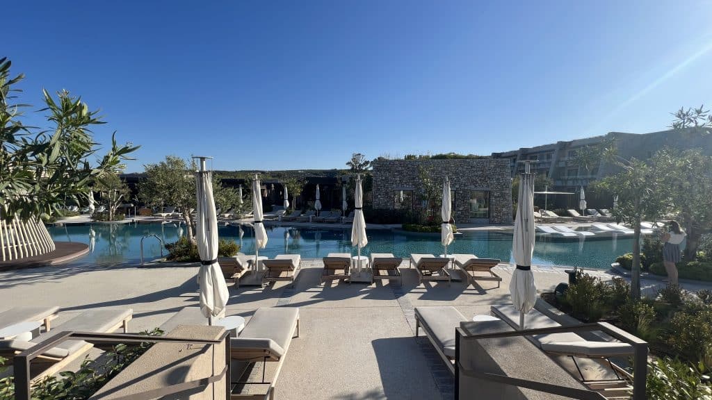 W Costa Navarino Pool 