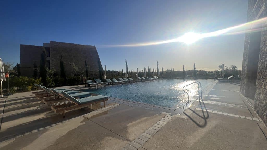 W Costa Navarino Sportpool