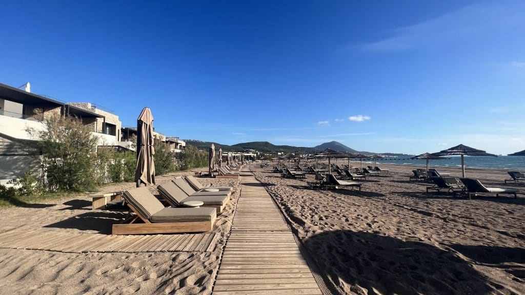 W Costa Navarino Strand 