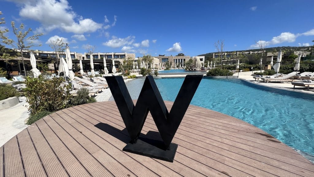 W Costa Navarino Pool