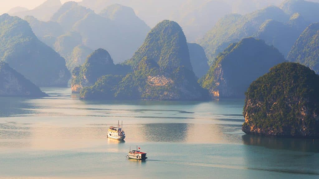 Ha Long Bay 