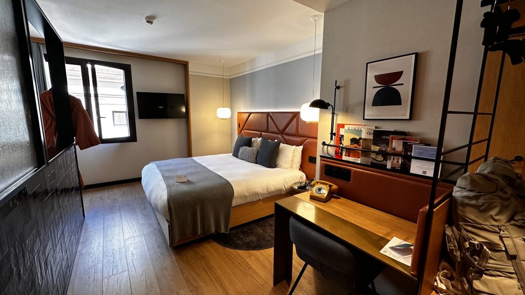 Kimpton Vividora Barcelona Schlafzimmer 