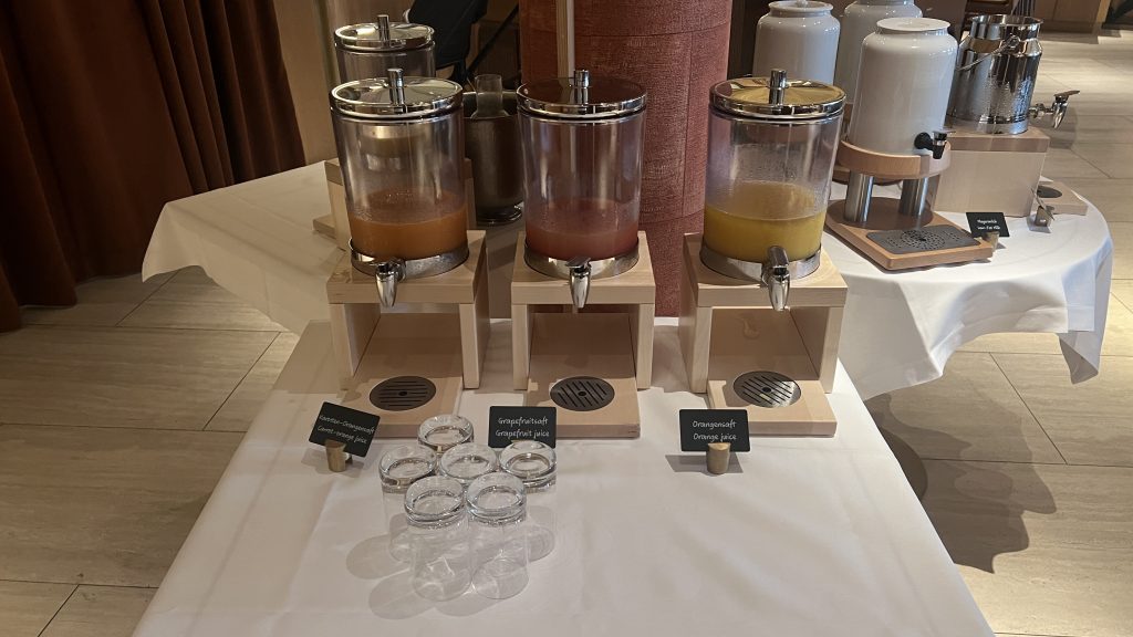 Mandarin Oriental Savoy Zuerich Buffet Saft 