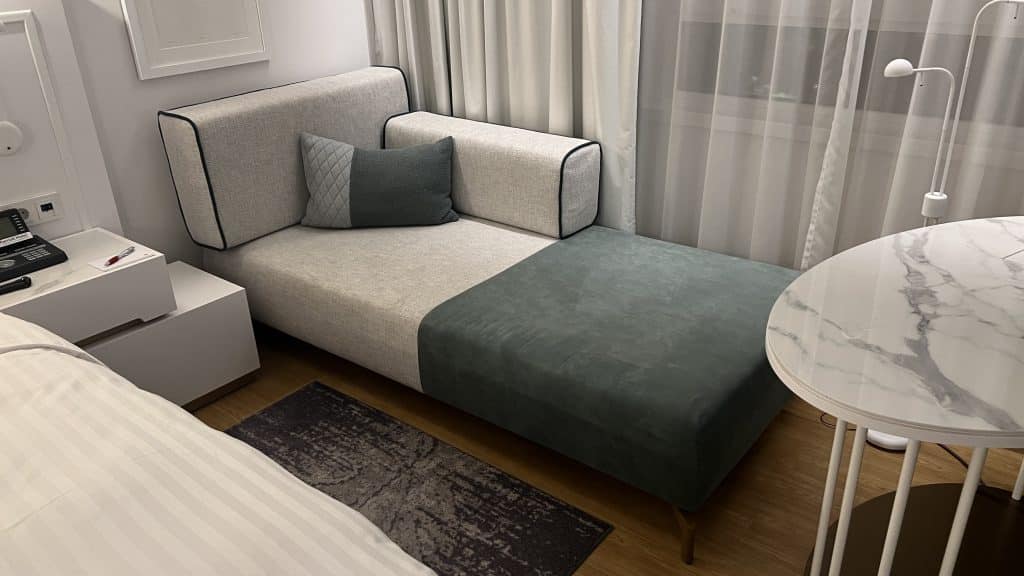 Marriott München Zimmer Sessel