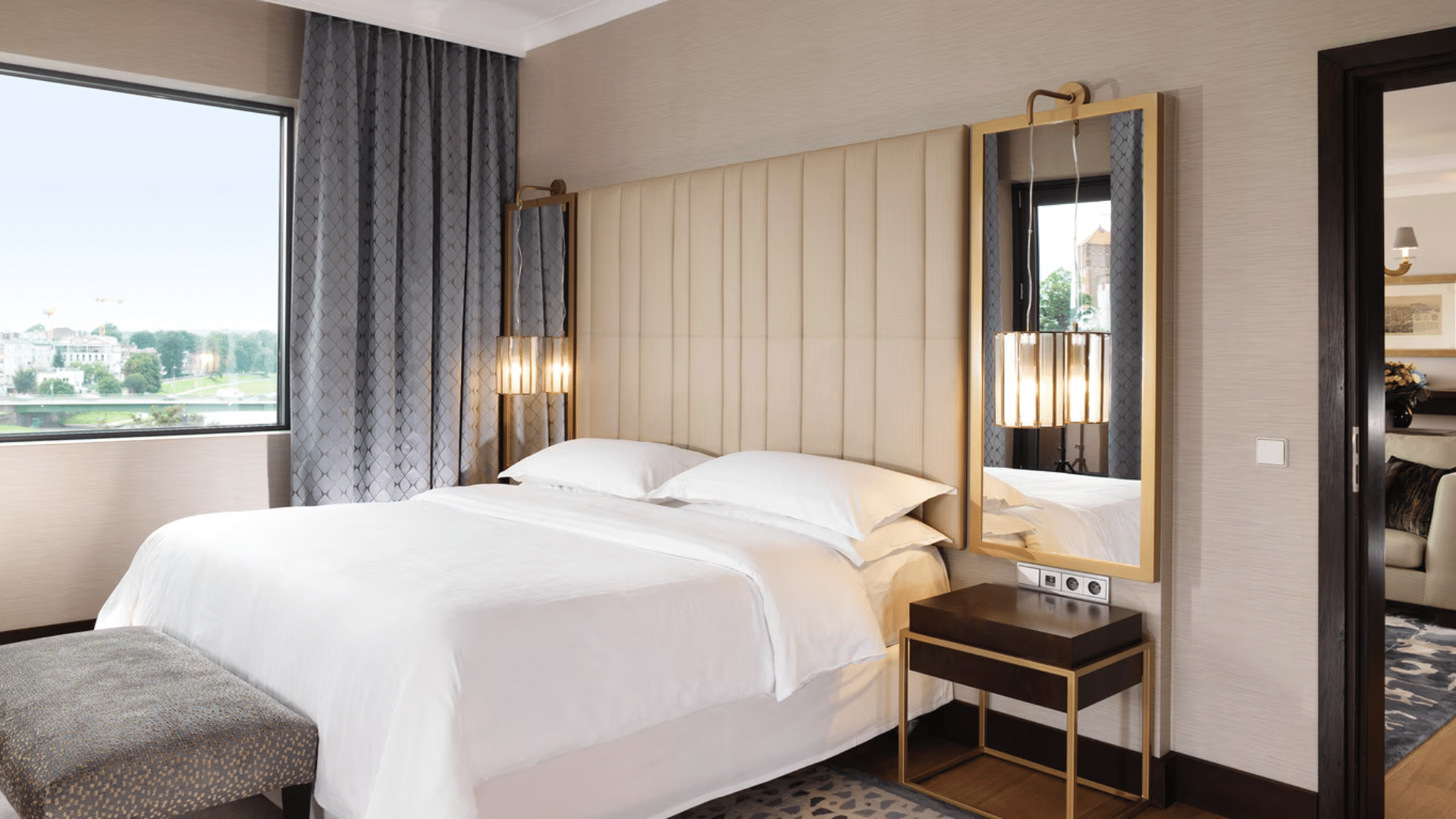 Sheraton Grand Krakow King Suite