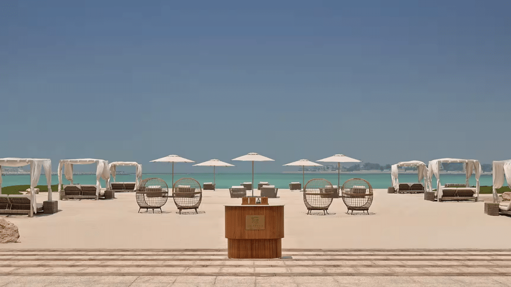 Mandarin Oriental Emirates EP Club Strand