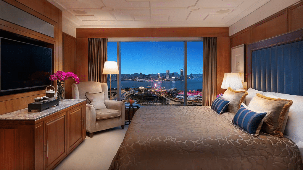 Mandarin Oriental Hong Kong Howarth Suite