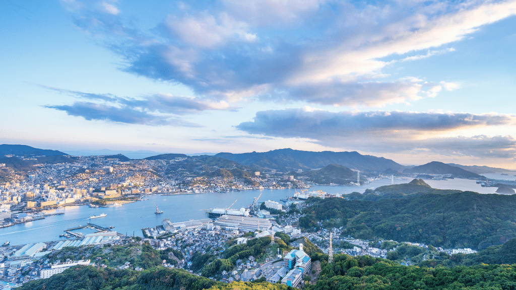 Ausblick ueber die Stadt Nagasaki