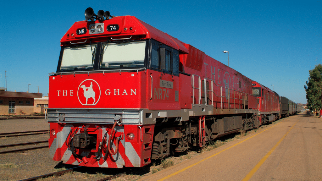 The Ghan roter Zug