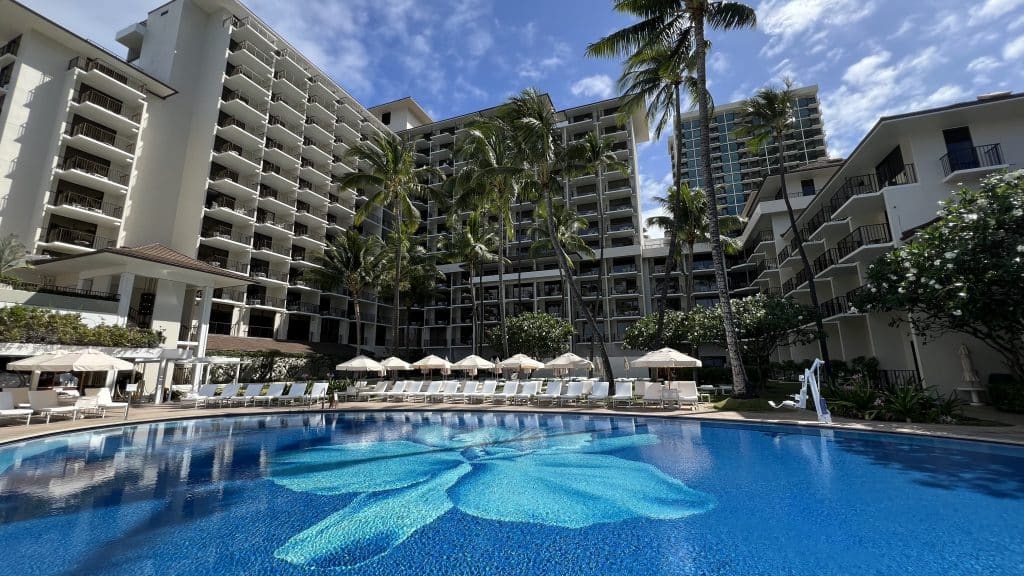 Halekulani Honolulu Pool