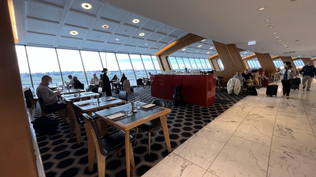 Quantas First Class Lounge Sydney Restaurant