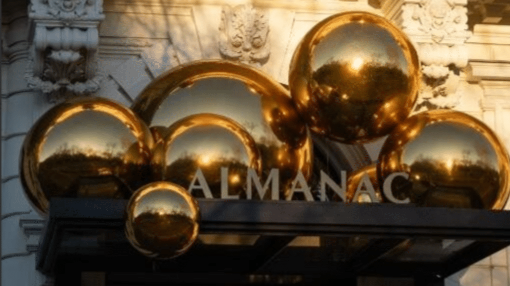 Almanac Palais Vienna Christmas